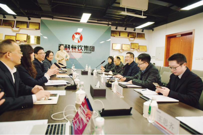 共筑协同育人平台，，，，，开启校企相助新篇：西南科技大学经济治理学院副院长郭四代一行到贝斯特餐饮集团交流座谈